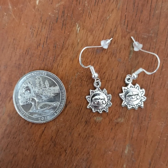 Happy Sun Earrings - Picture 1 of 2